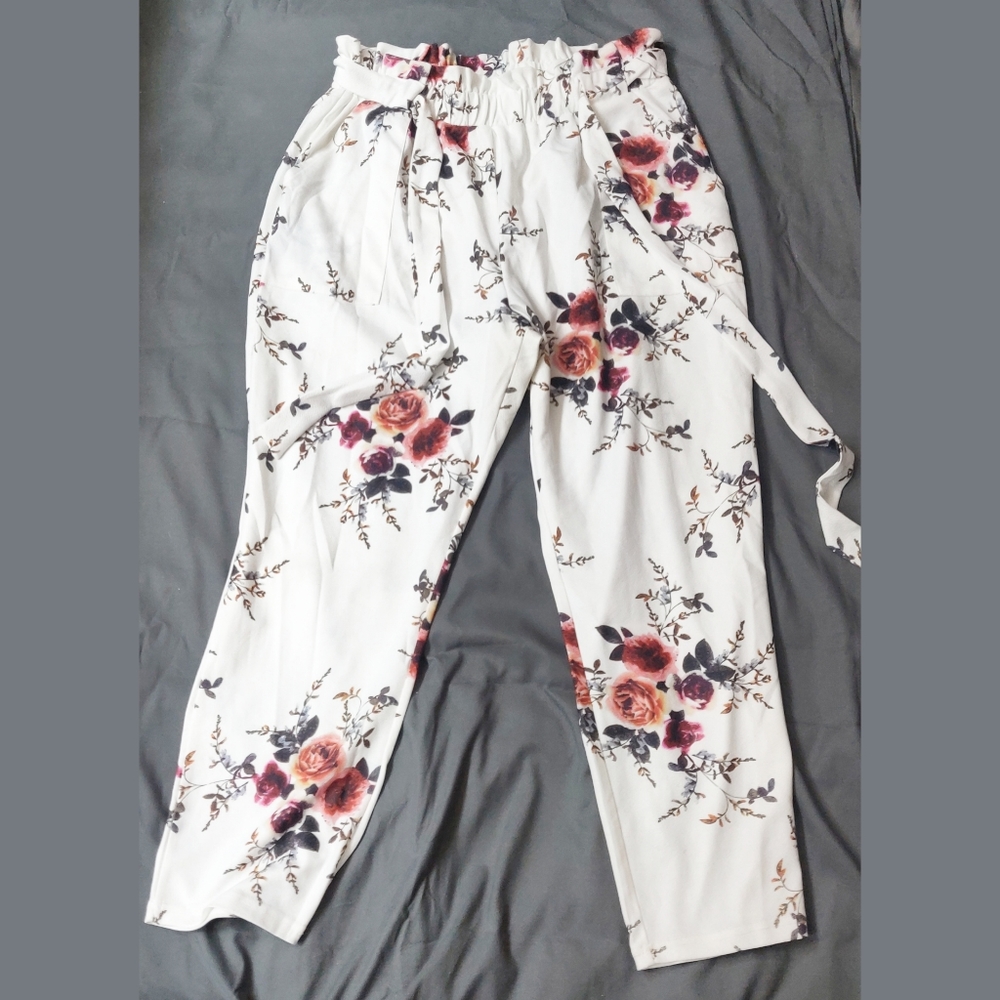 🪅🪅Pretty White Floral Paper bag Pants-Bulk Plus Bundle Deal